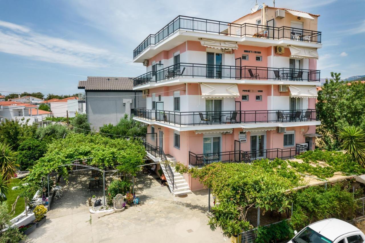 Ianos Apartments Potos Exterior photo