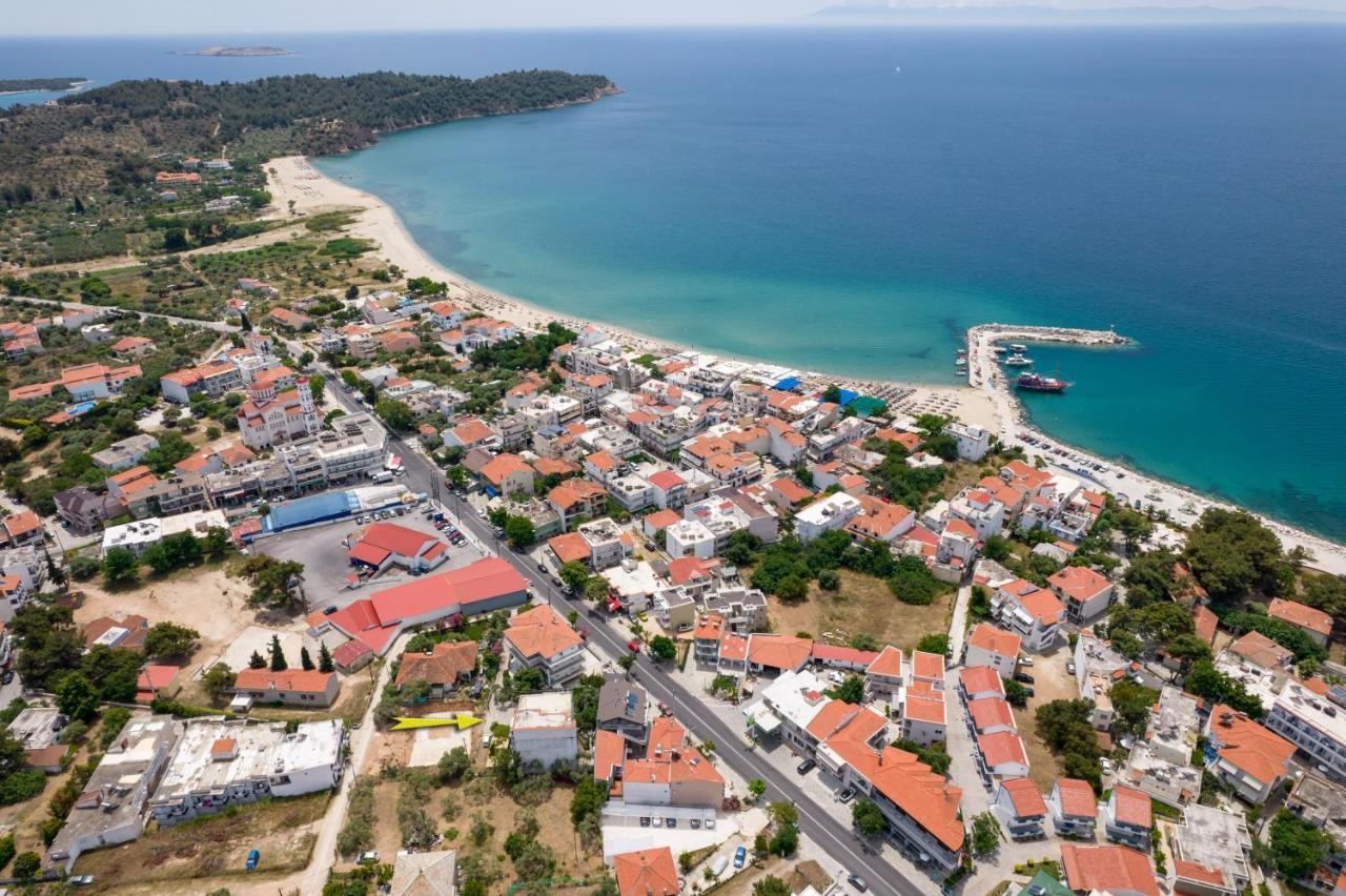 Ianos Apartments Potos Exterior photo
